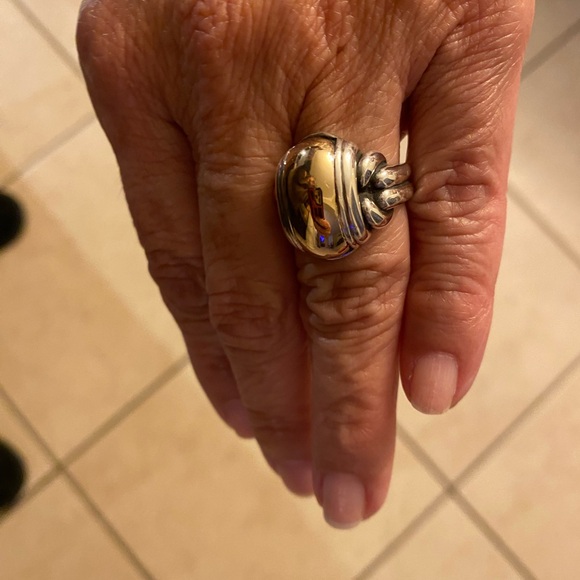 Retired large knot dome ring gold and silver 
Sz 7.    Has a good stamp - Picture 7 of 8